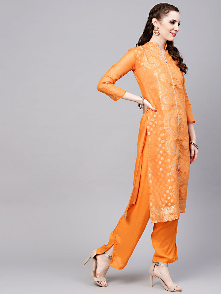 Embellished Kurta Set with Banarasi Handloom weaving