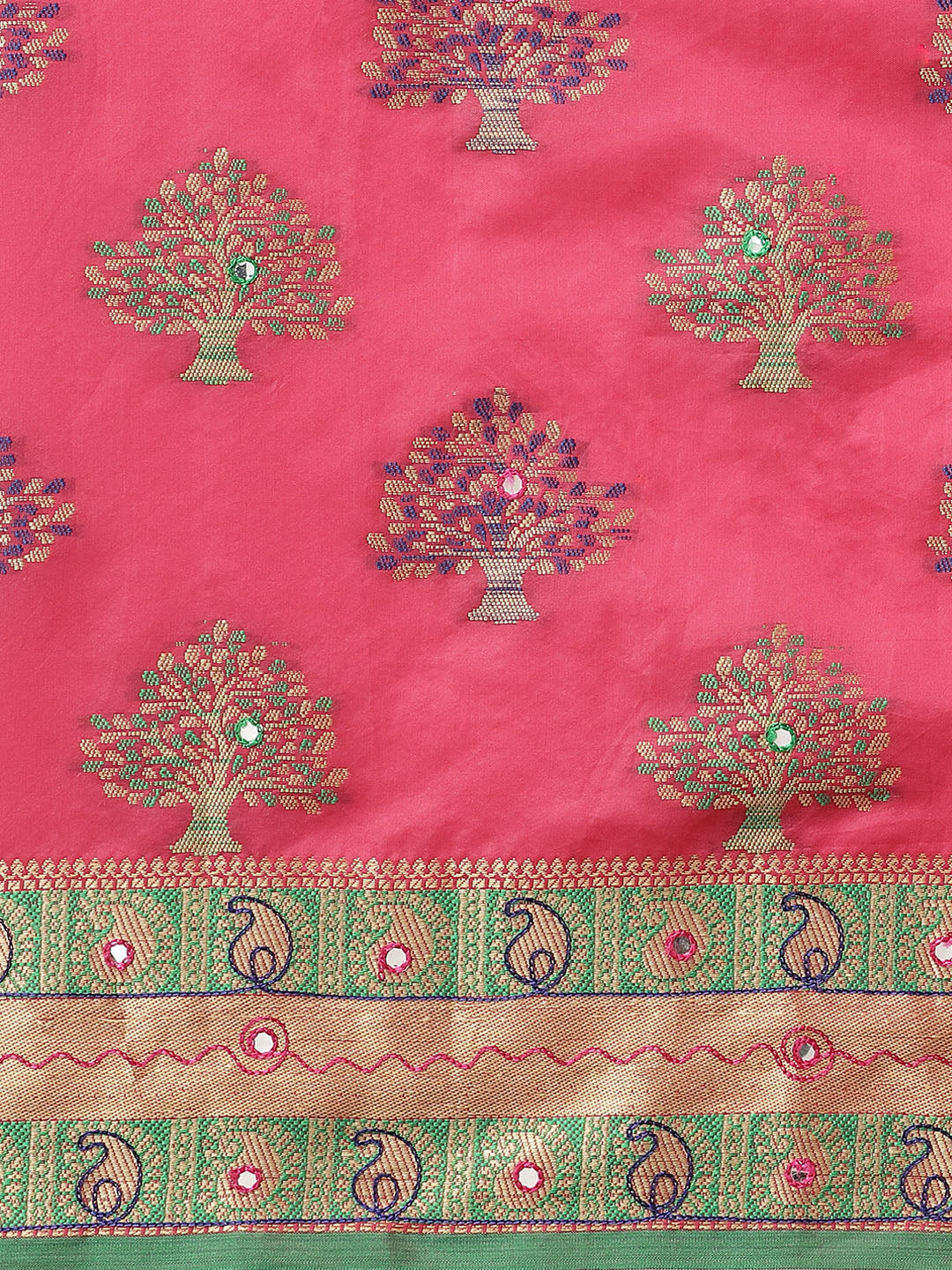 Banarasi Jamdani inspired Paisley Saree with Zari woven border and heavy Contrast Pallu