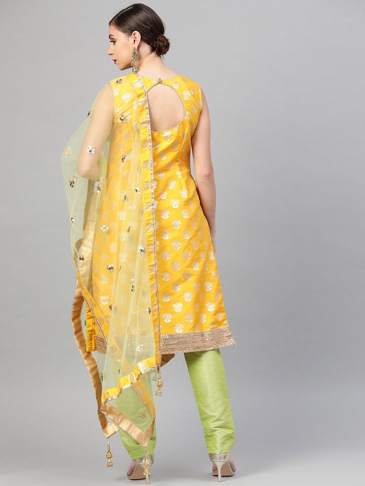 Zari Embroidered Kurta Set with Sequined dupatta