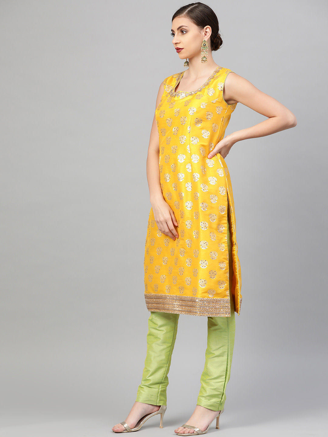 Zari Embroidered Kurta Set with Sequined dupatta