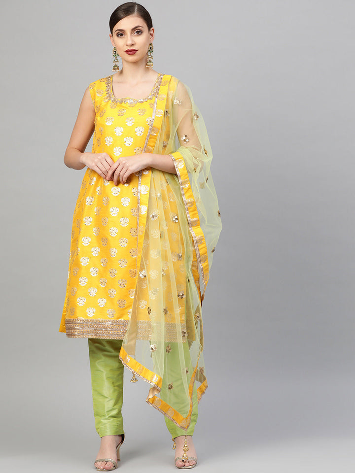Zari Embroidered Kurta Set with Sequined dupatta