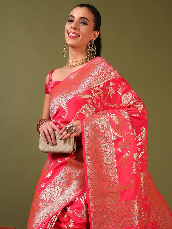 Contemporary Banarasi Handloom saree with Intricate Two-toned Gold Silver Zari Weaving