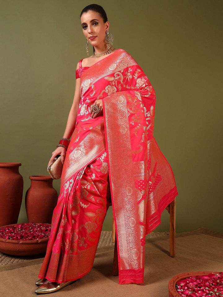 Contemporary Banarasi Handloom saree with Intricate Two-toned Gold Silver Zari Weaving