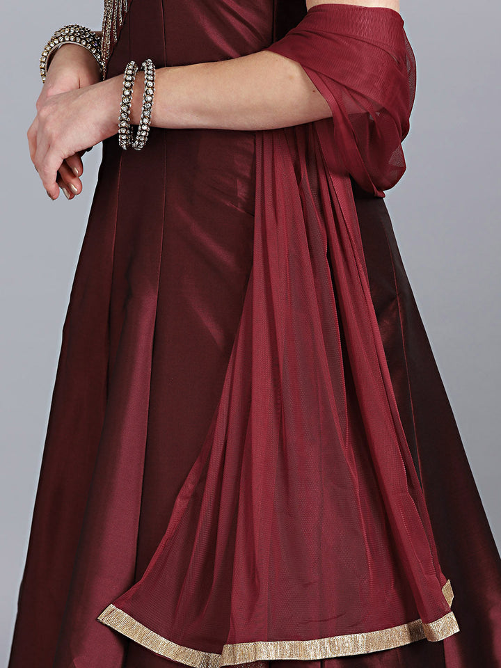Zircon Embellished High-Neck SIlk Gown