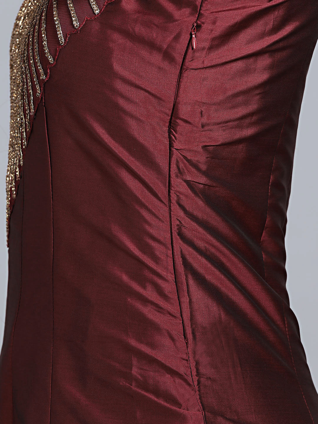 Zircon Embellished High-Neck SIlk Gown