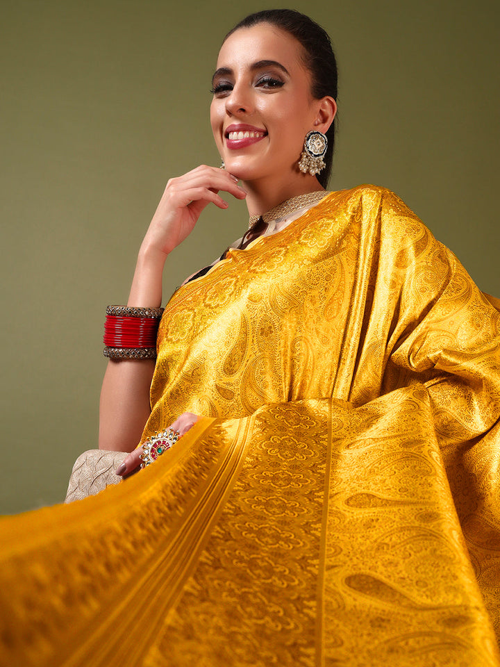 Traditional Banarasi Handloom Silk Saree with Ethnic Zari Paisley Weaving & Jhalar Pallu
