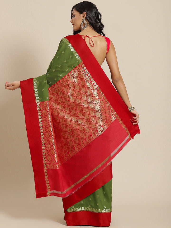 Handloom Bengali Style Gadwal Saree With Red Broad Border