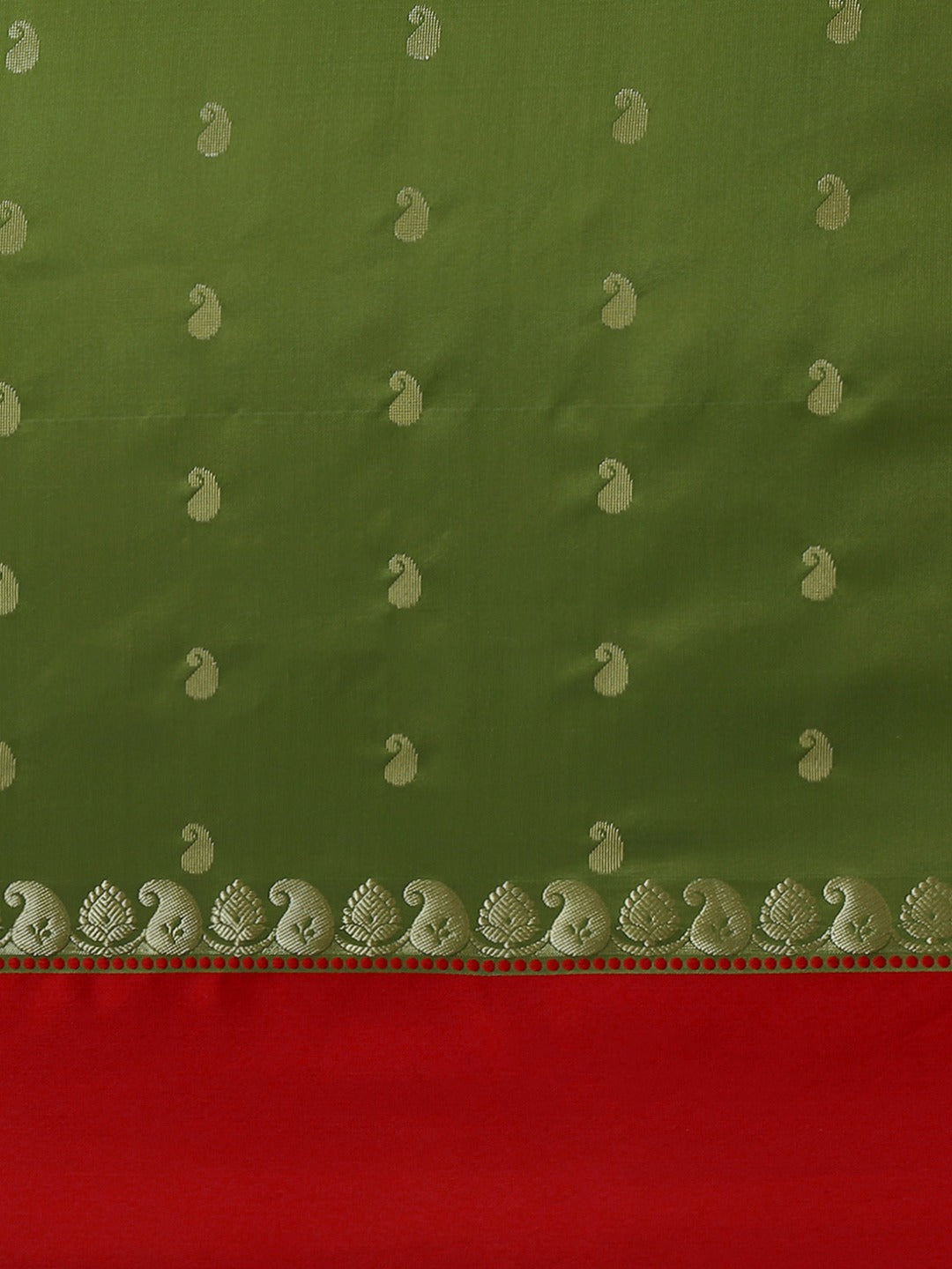 Handloom Bengali Style Gadwal Saree With Red Broad Border