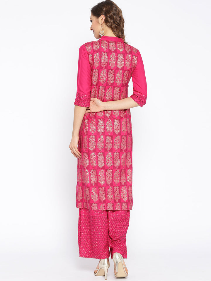 Foil Print Kurta Set in Bold Floral Motifs