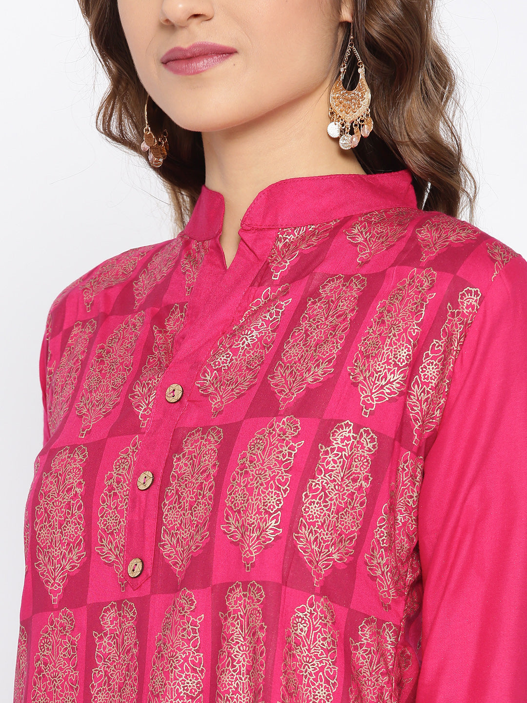 Foil Print Kurta Set in Bold Floral Motifs