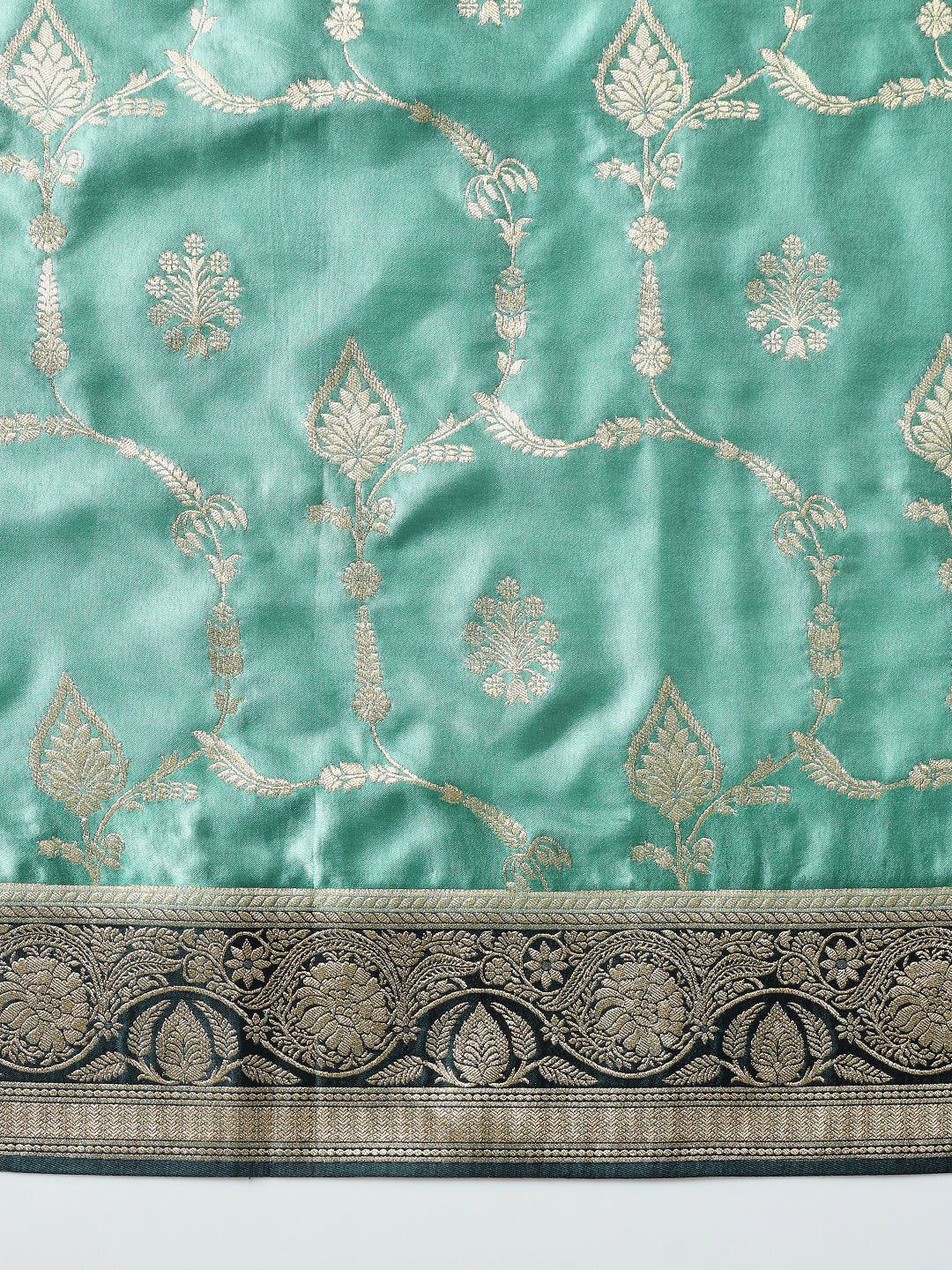 Banarasi Handloom Silk Saree with Contrast Ethnic Weaving Border