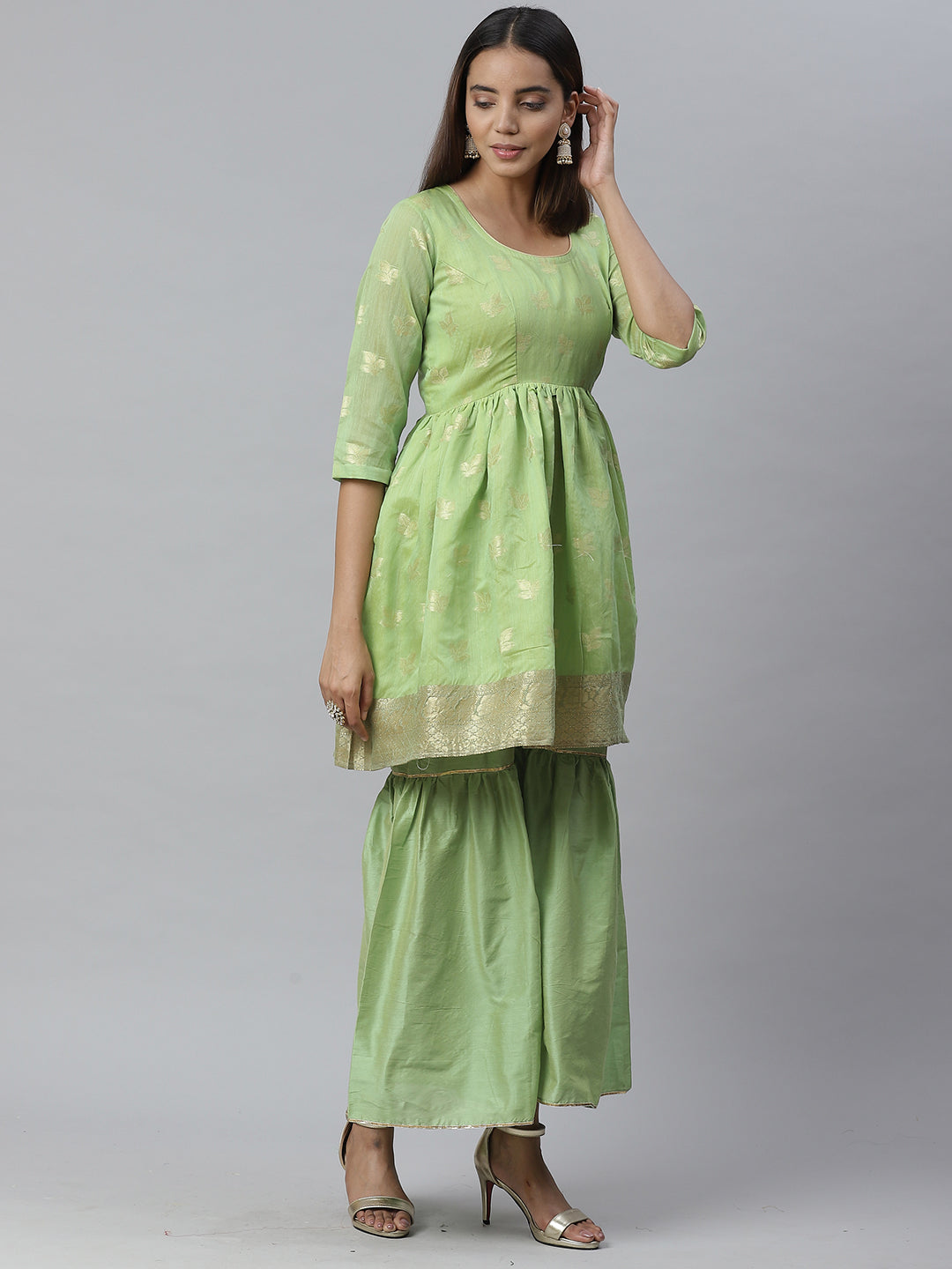 Banarasi Kurta Set with Zari meenakari Floral weaving and Handloom dupatta