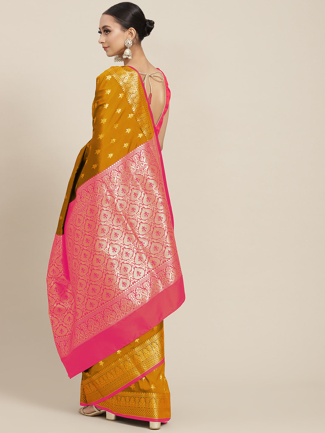 Golden Yellow Zari Embellished Silk Blend Gadwal Handloom Saree