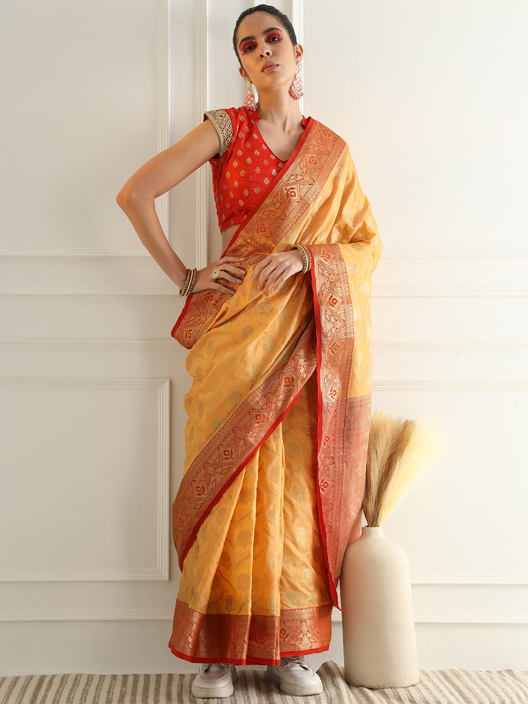 Floral Banarasi Silk Saree with Zari woven pattern Contrast Border
