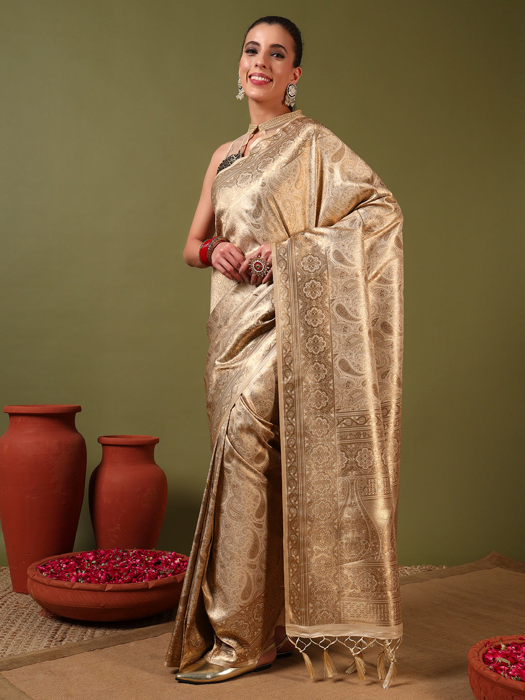 Traditional Banarasi Handloom Silk Saree with Ethnic Zari Paisley Weaving & Jhalar Pallu