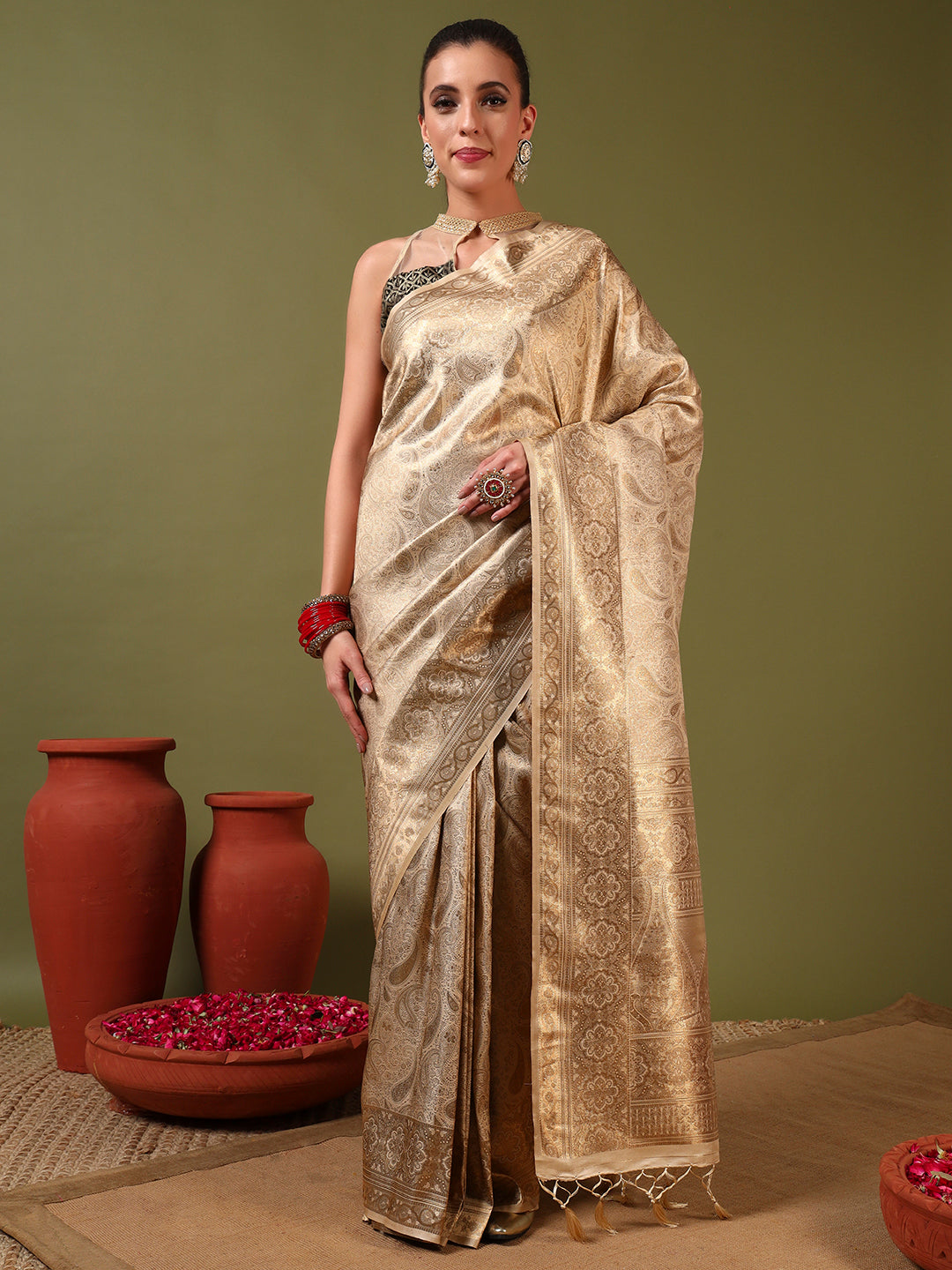 Traditional Banarasi Handloom Silk Saree with Ethnic Zari Paisley Weaving & Jhalar Pallu