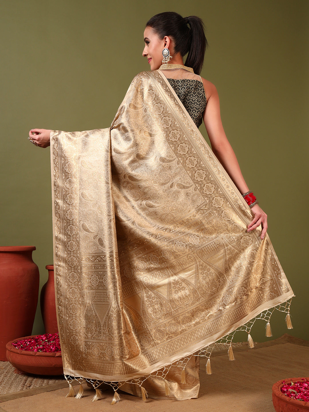Traditional Banarasi Handloom Silk Saree with Ethnic Zari Paisley Weaving & Jhalar Pallu