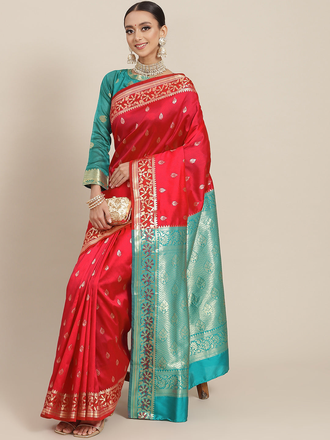Floral Ethnic Motifs Banarasi Silk Saree with Contrast Pallu