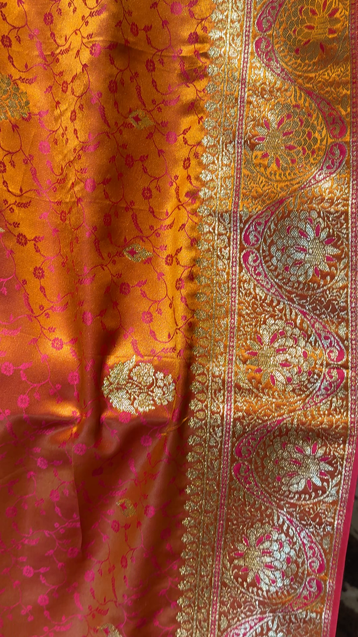 Banarasi Silk Heavy Zari & Meenakari Woven Floral Booti Saree