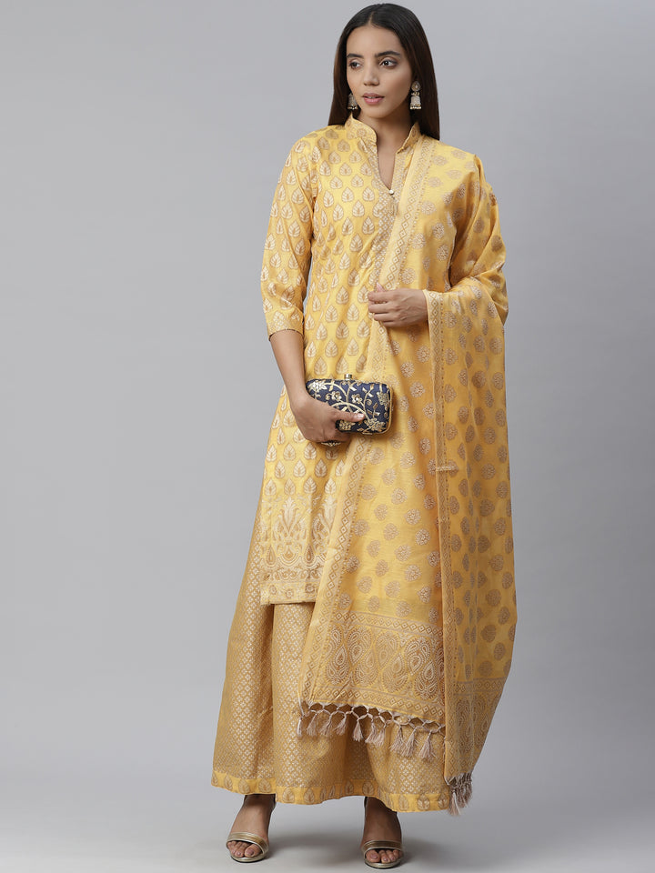 Handloom Chanderi Kurta Set with Resham Weave Paisley Pattern & Banarasi Dupatta