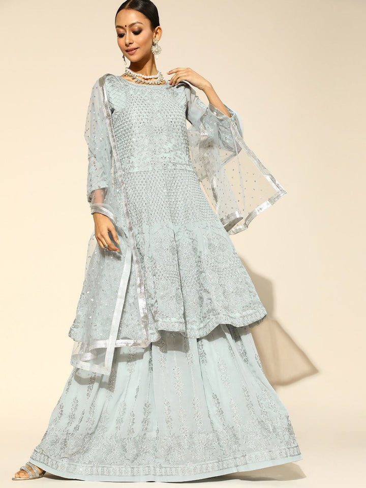 Chhabra 555 Mughal inspired Resham Embroidered Lehanga Set With Peplum Style Kalidar Kurta