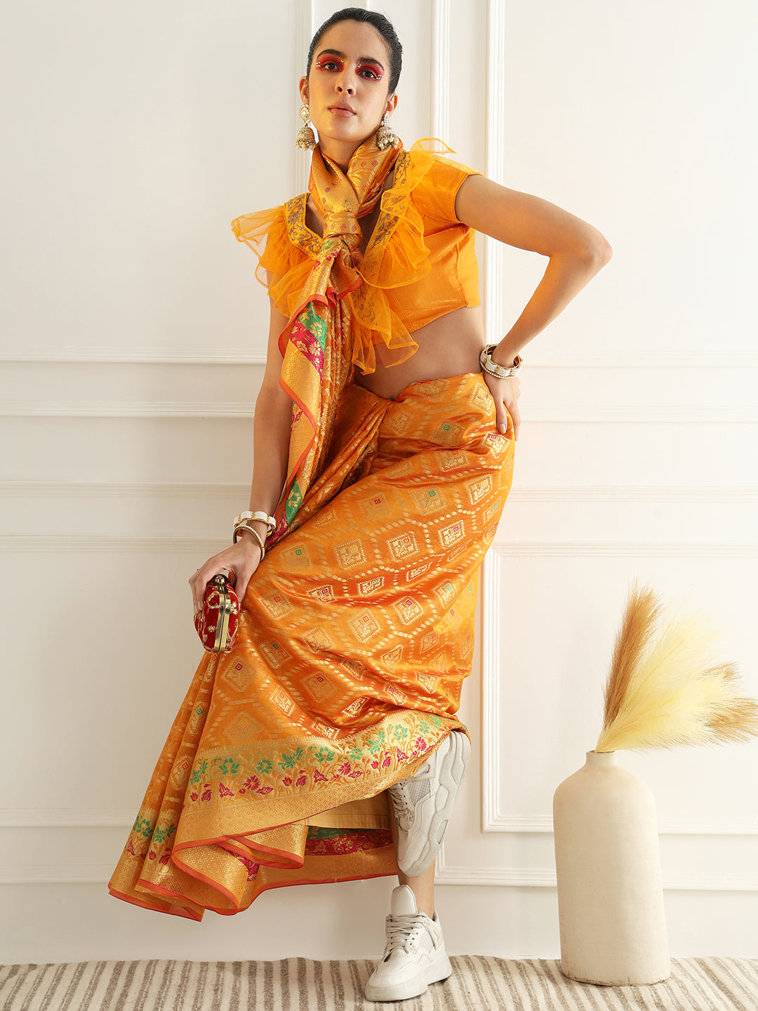 Chhabra 555 Chanderi Silk Resham & Zari Woven Meenakari Saree with Geometric & Floral Pattern