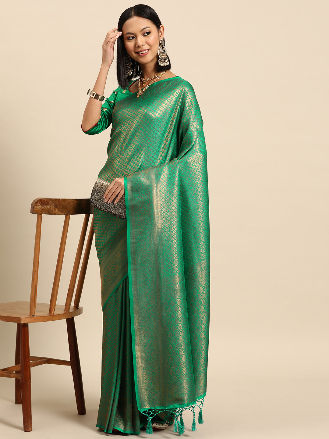 Chhabra 555 Deep Green Woven Ethnic Kanjeevaram Handloom Saree with Gold Zari Ethnic Motifs