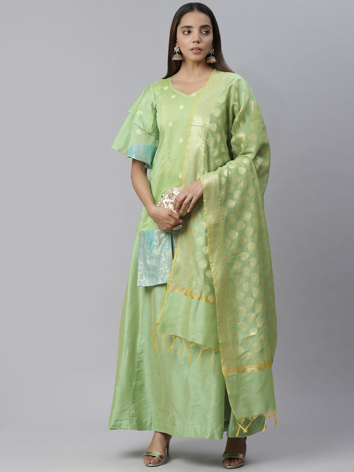 Banarasi Kurta Set with Zari meenakari Floral weaving and Handloom dupatta