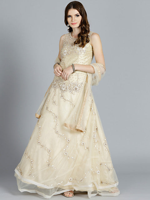 Chhabra 555 Cream Pearl Embellished Resham Embroidered Kurta Set making beautiful floral patterns